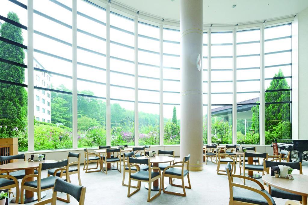 Royal Hotel Yatsugatake -From Apr2024 Grand Mercure Yatsugatake Resort & Spa Hokuto  Buitenkant foto