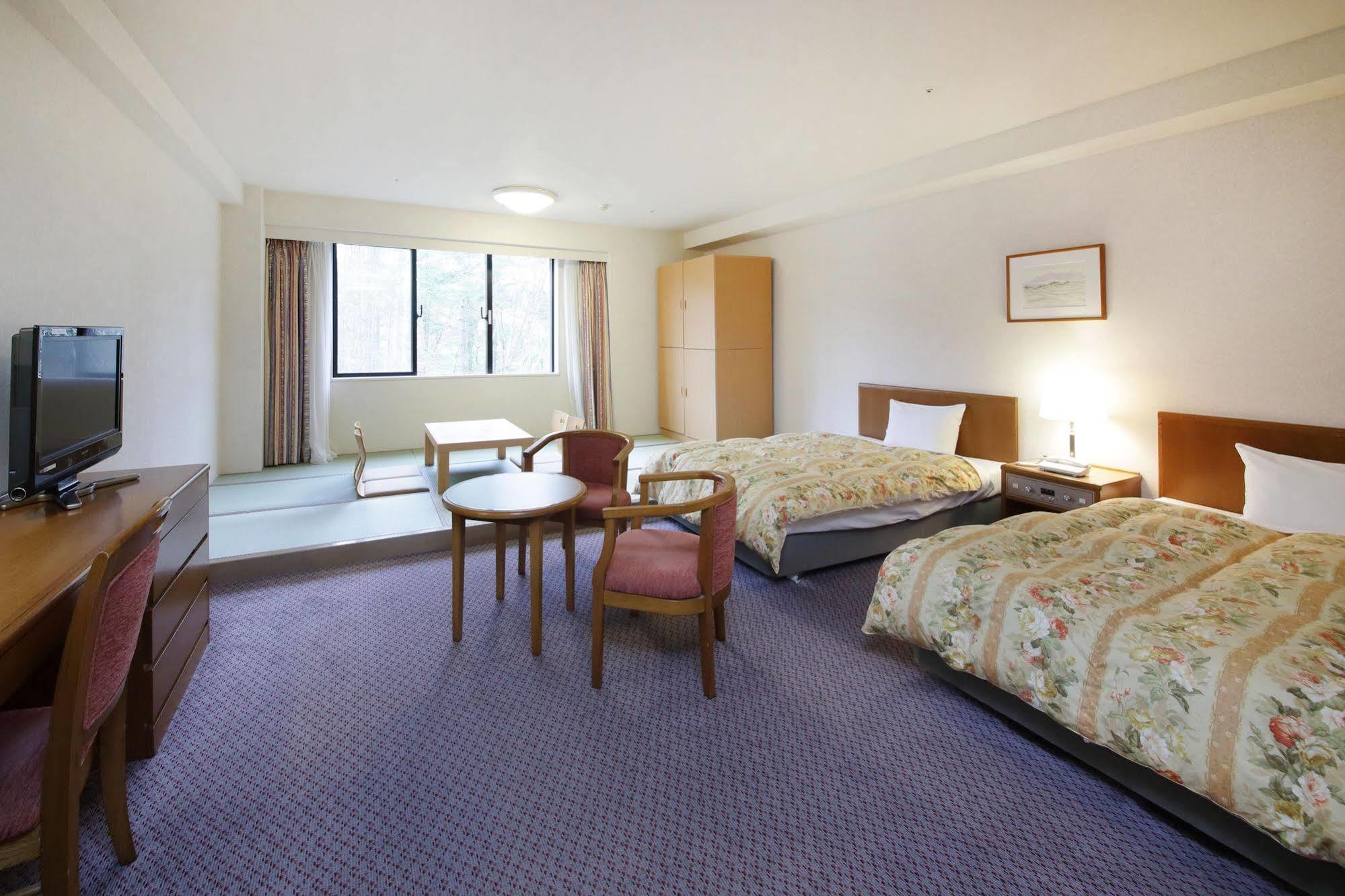 Royal Hotel Yatsugatake -From Apr2024 Grand Mercure Yatsugatake Resort & Spa Hokuto  Buitenkant foto